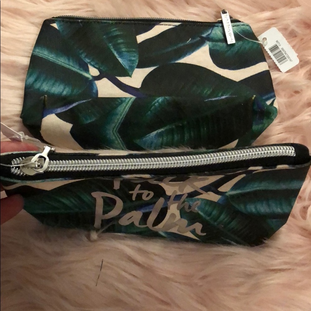 Talk to the Palm Tropical palm print makeup pouch - Picture 5 of 6